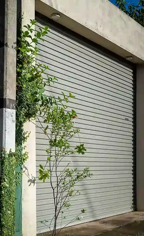 Responsive Aluminium Garage Door Repair in Saskatoon
